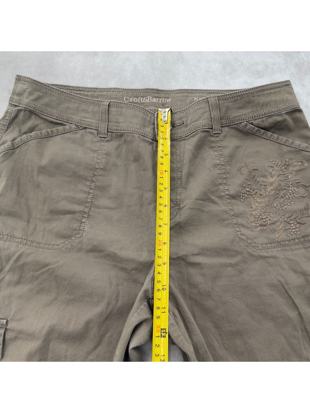 Croft & Barrow Y2K Brown Embroidered Floral Cargo Capris Size 12 Drawstring - Picture 8 of 9